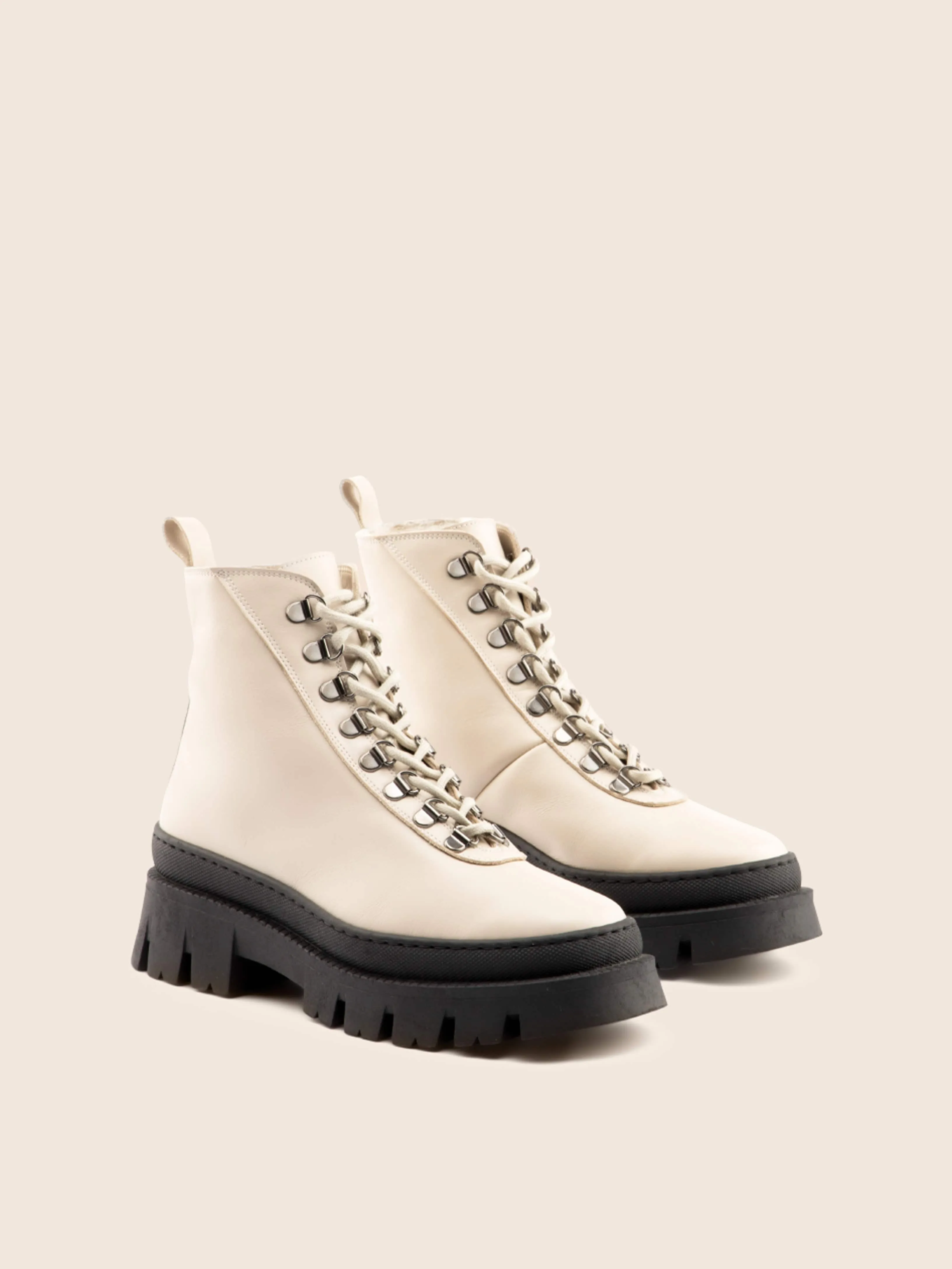 Luxurious Bormio Lined Cream Boot - Premium Quality