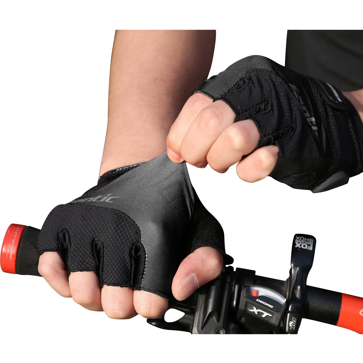 Santic Java Men Cycling Gloves Half Finger – Black